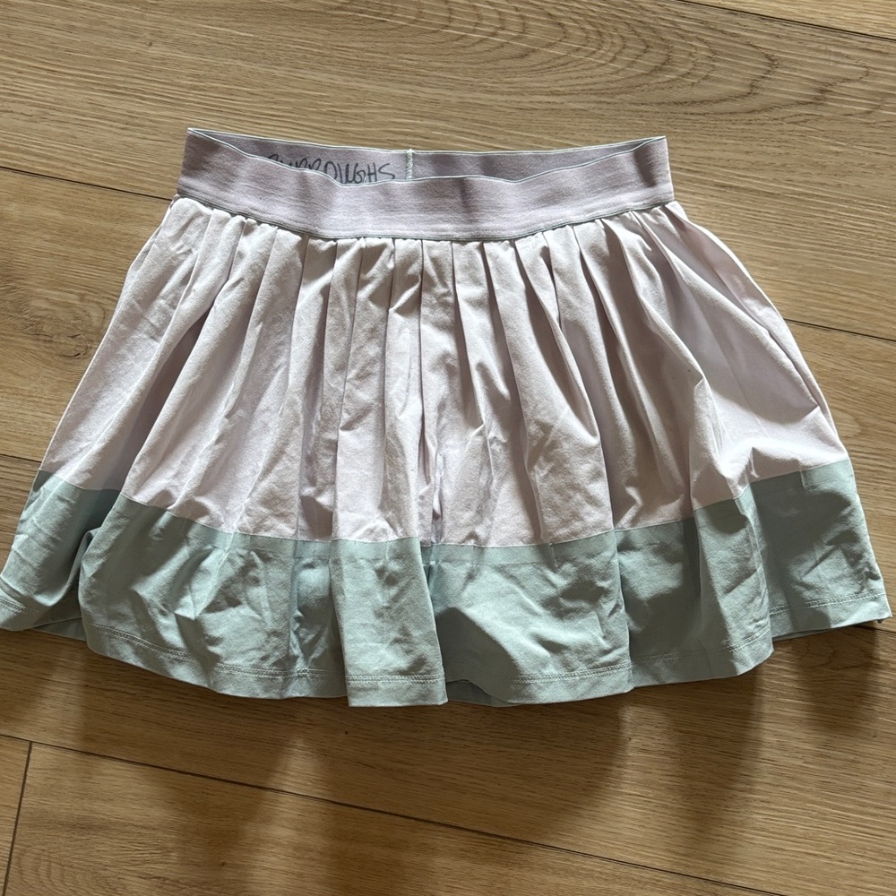 Athleta Elegant Two-Tone Pleated Skirt size 12 girls